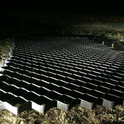 Plastic HDPE Geocell voor hellingsbescherming in zwartkleurig hotelgrid Geo Cell