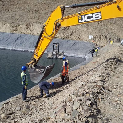 Groen geomembraan voor waterdicht kunstmatig meer tank dam bekleding HDPE op maat