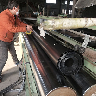 Geomembraan van HDPE-pond Liner Rolls 0,5 mm Dikte Geomembraan voor stortplaatsen Lengte 50m-100m