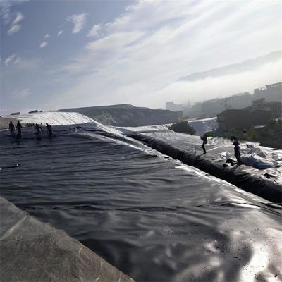 Glanzend geomembraan Liner geomembranen voor zout verdamping in Argentinië Breedte 1m-8m