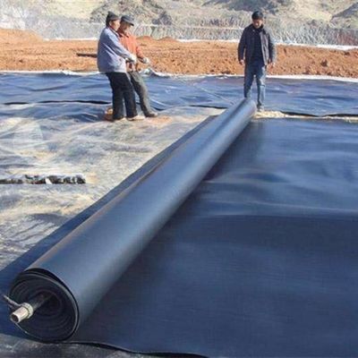 Waterdicht glanzend geomembrane industriële ontwerp voor 0,75 mm 1 mm 1,5 mm HDPE LDPE