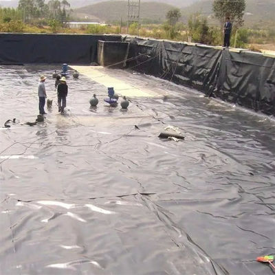 UV-bestendige 0,75 mm HDPE-afvalbak Geomembraan voor zwarte of aangepaste kleur visvijver