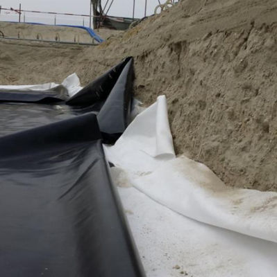 Udg Layfield Geomembrane voor Zuid-Afrika Reservoir Project in dubbel glad oppervlak