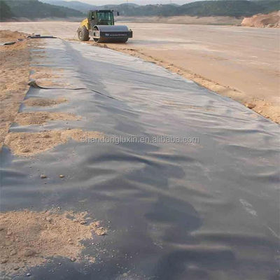 Zwarte geomembrane voor stortplaats afvalwaterzuiveringsinstallatie visvijver Hillside Direct