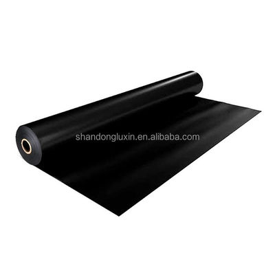 Zwarte geomembrane dikte meer dan 2 mm bestand tegen zuur en alkalis voor stortplaatsen