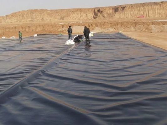 Voorgefabriceerde HDPE-geomembraan voor waterdichte bekleding in zwembaden en landschapszwembaden