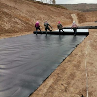 Dubbel glad oppervlak 1 mm geomembraan voor hoge en lage temperatuur weerstand in zwart