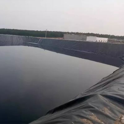 ASTM GRI-GM13 Standaard Zwart HDPE glad geomembraan voor stortplaatsen en visvijvers