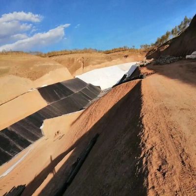 HDPE Geomembraan 1m-8m Breedte Waterdicht Dam Poel Liner Dichtheid 0.940g/cm3