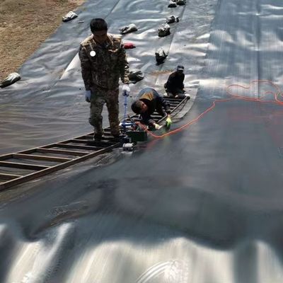 1.5mm Zwart HDPE Geomembrane voor Lake Dam Liner Farm Liner Industrial Design Style