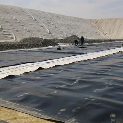 HDPE-damliner voor industrieel stortplaatsproject Oplossingscapaciteit Grafisch ontwerp gemaakt