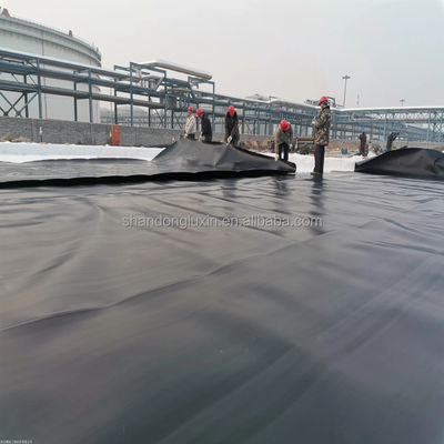 ASTM GRI-GM13 Standaard 1 mm HDPE-geomembraan voor toepassingen op visvijvers en stortplaatsen
