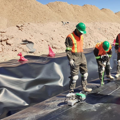 Grote 1 mm HDPE-geomembrane vijvervoering voor een dubbel glad/dubbele textuuroppervlak voor aquafarm