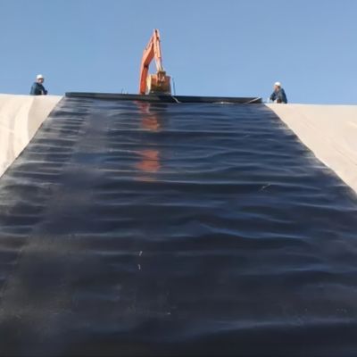 Waterdicht zwart HDPE-geomembraan waterdicht visvijver voor rechtstreeks commercieel gebruik