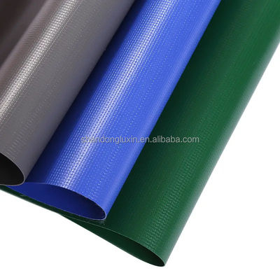300-1400 gm PVC-doekrol met duurzame coating 840D*840D-1300D*1300D Garens