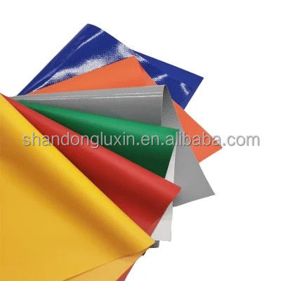Middelgewicht PVC bedekte tralies 510-650gm voor Truck Cover Tent Beste en duurzaamheid